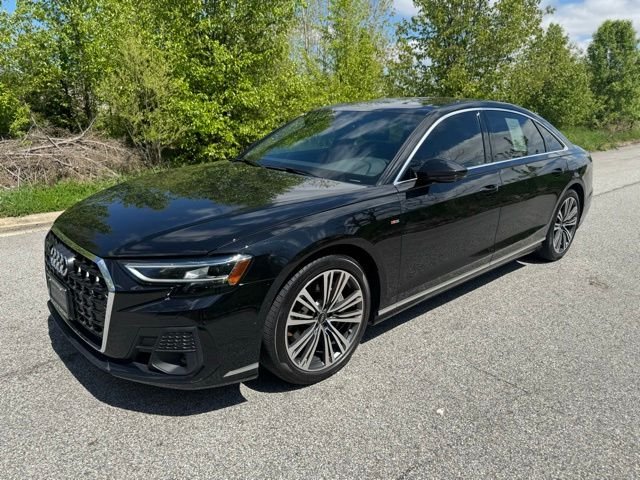 2022 Audi A8 55 TFSI L quattro Tiptronic's photo