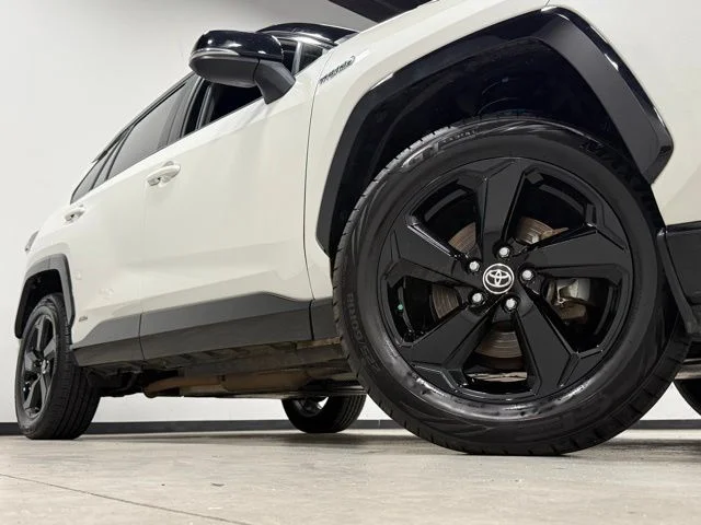 Used 2020 White Toyota XSE image 3