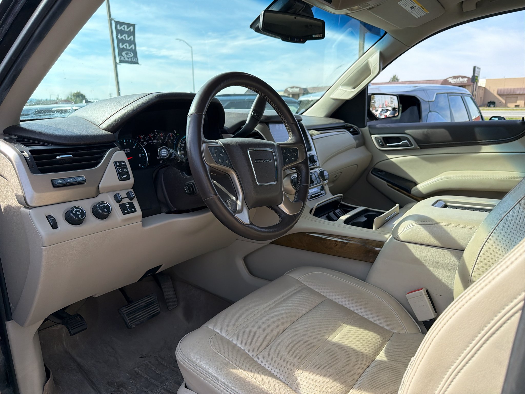 Used 2017 ONYX BLACK GMC Denali image 7