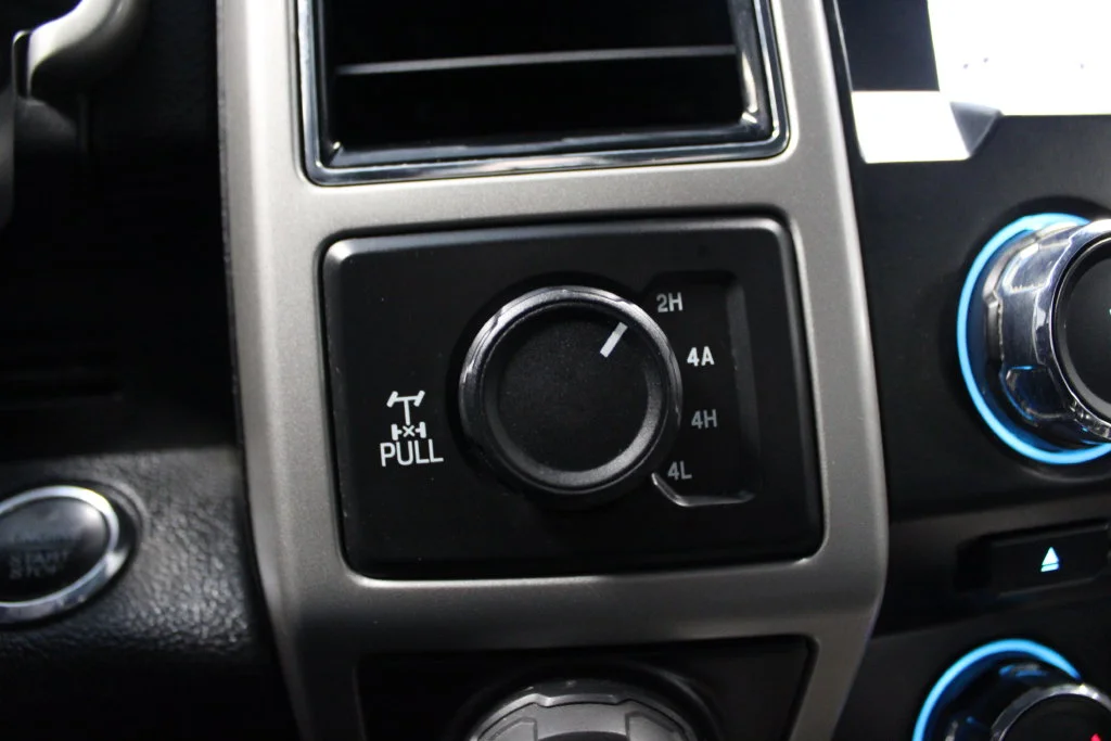 Used 2018 Shadow Black Ford Lariat image 39