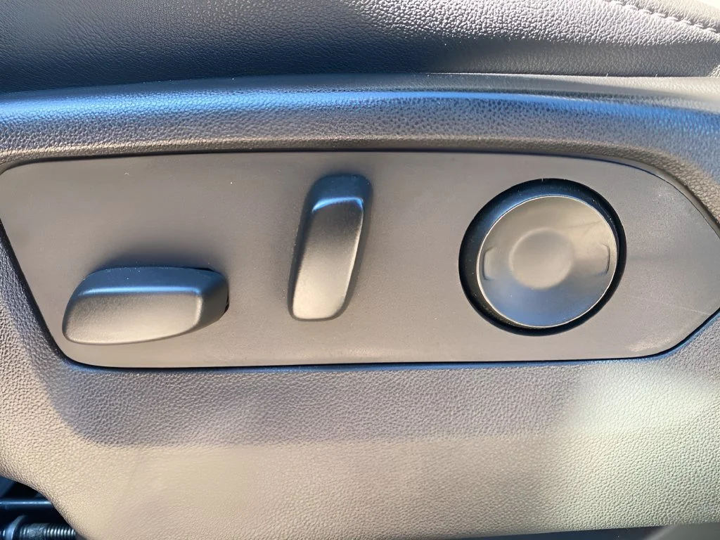 Used 2022 GLACIER BLUE METALLIC Chevrolet RST image 10