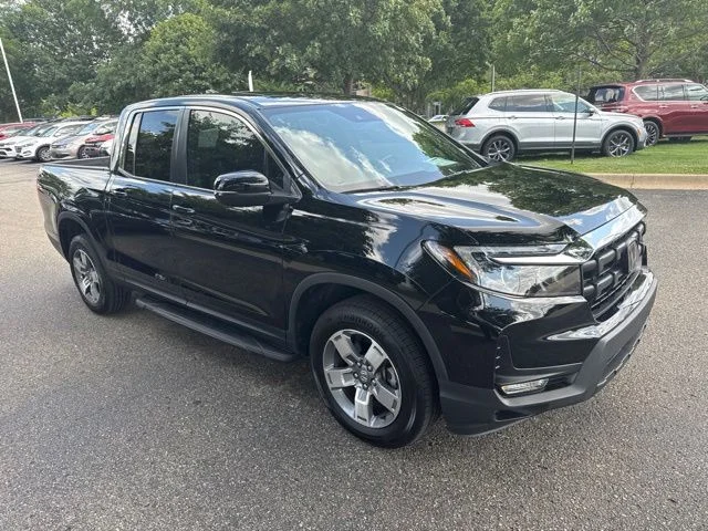 Used 2024 Black Honda RTL image 6