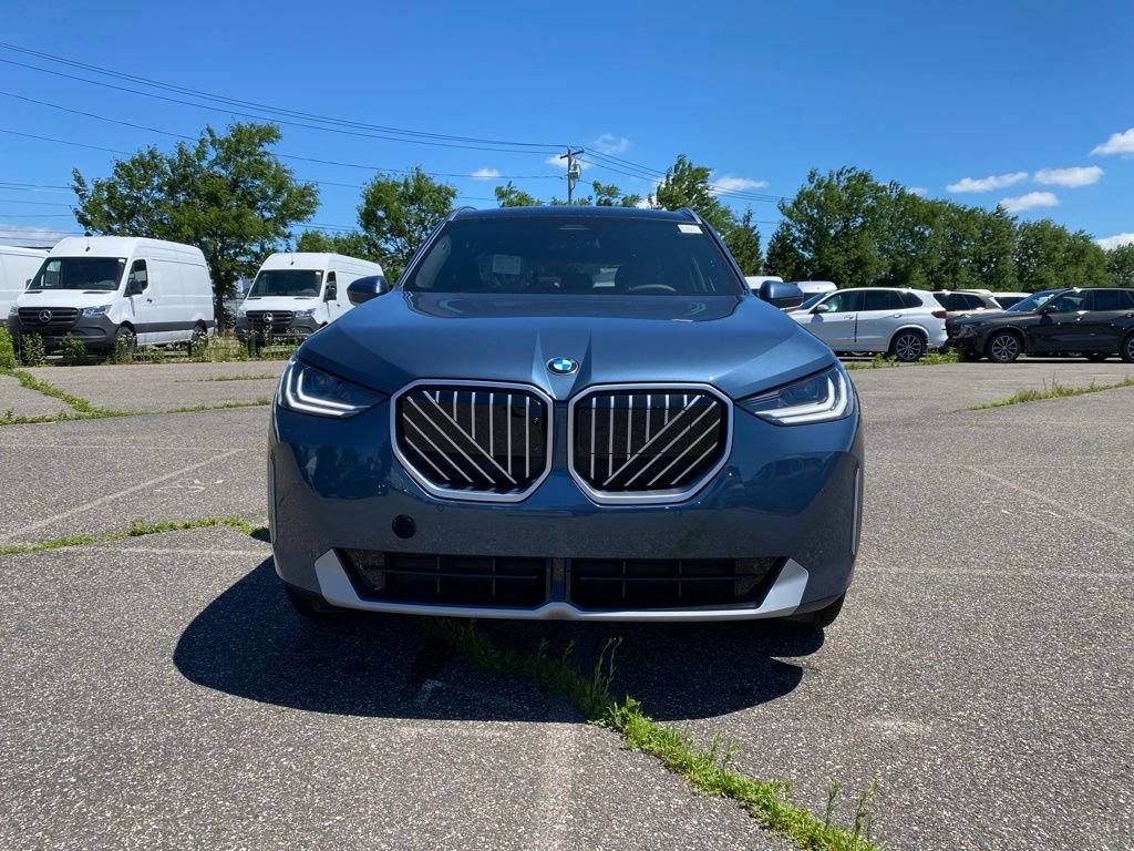 New 2026 Arctic Race Blue Metallic BMW 30 xDrive image 2