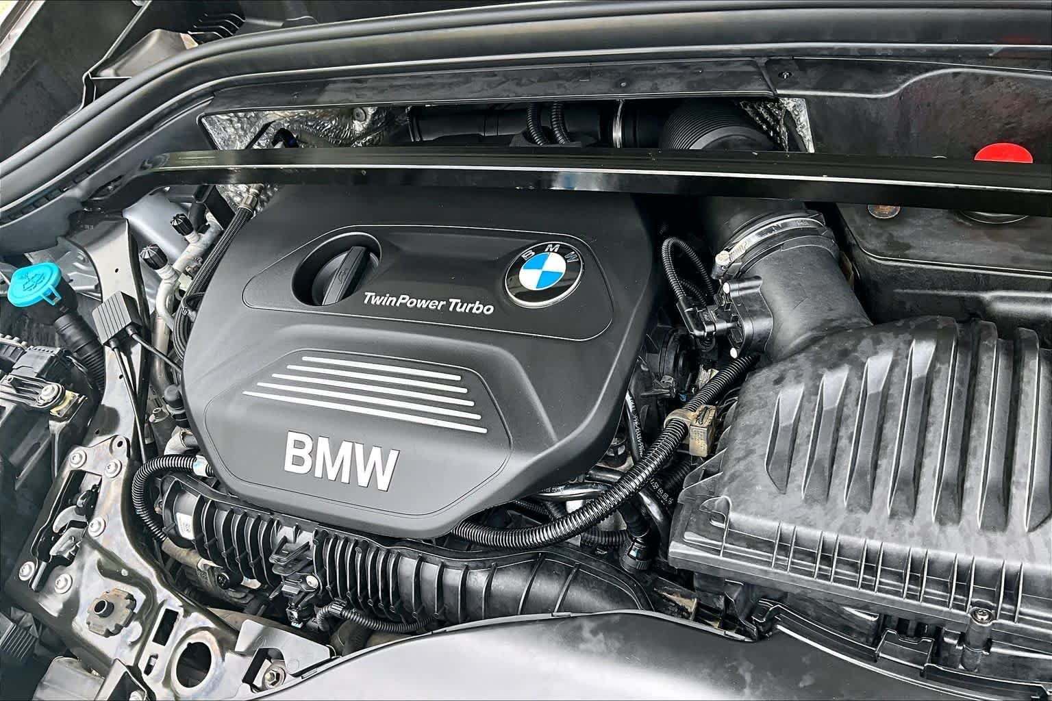 Used 2016 Alpine White BMW xDrive28i image 33