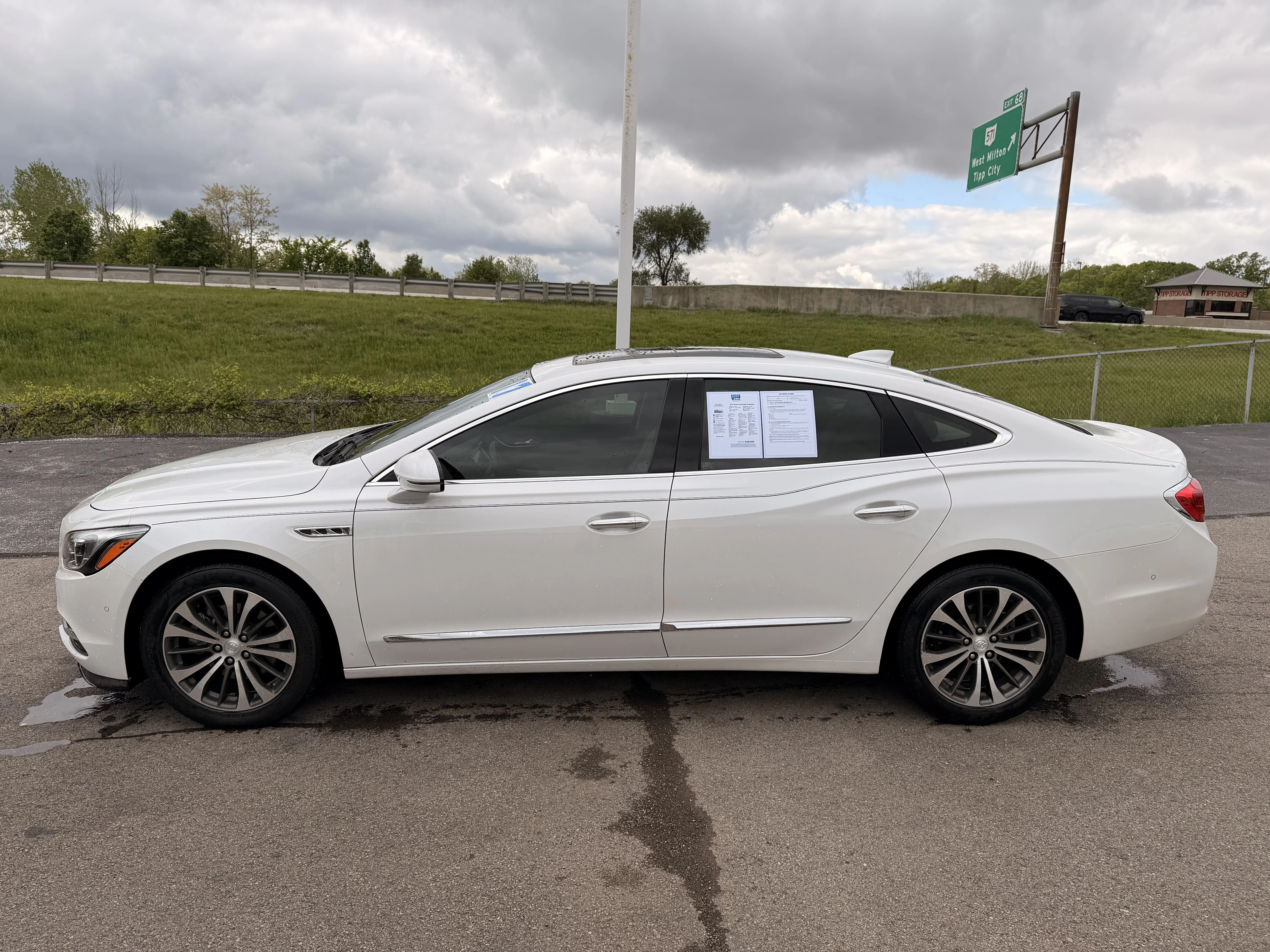 Used 2017 Summit White Buick Premium image 6