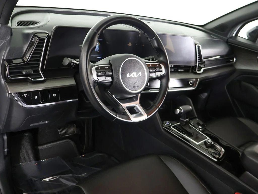Certified Used 2024 White Kia X-Line image 26