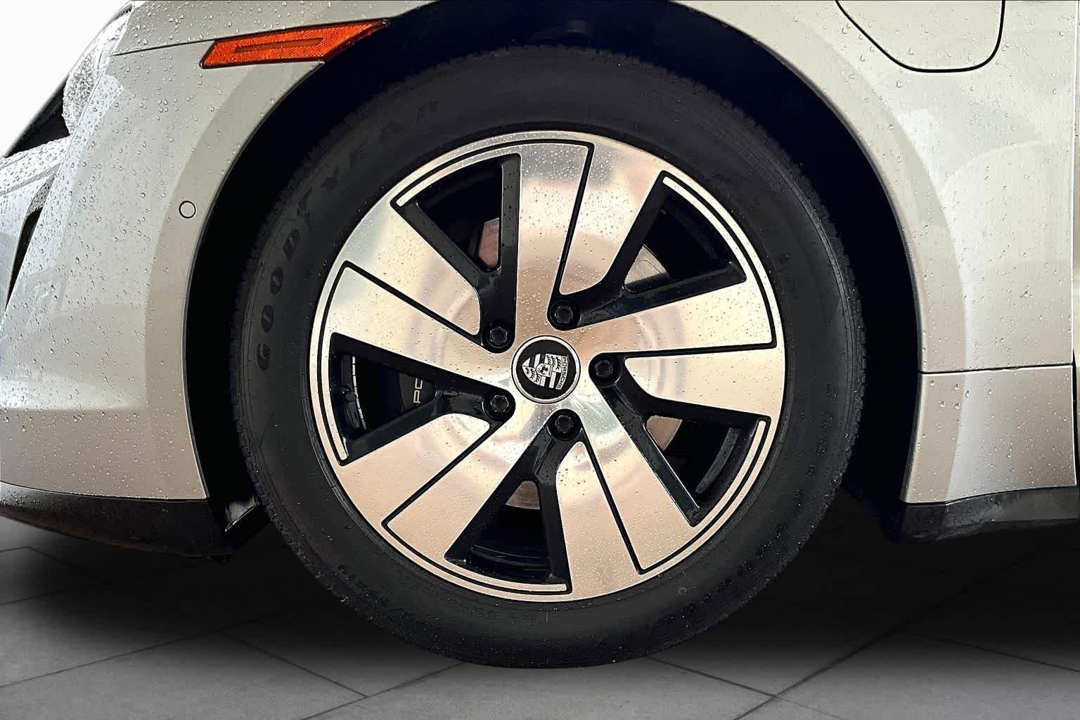 Pre-Owned 2023 Porsche Taycan