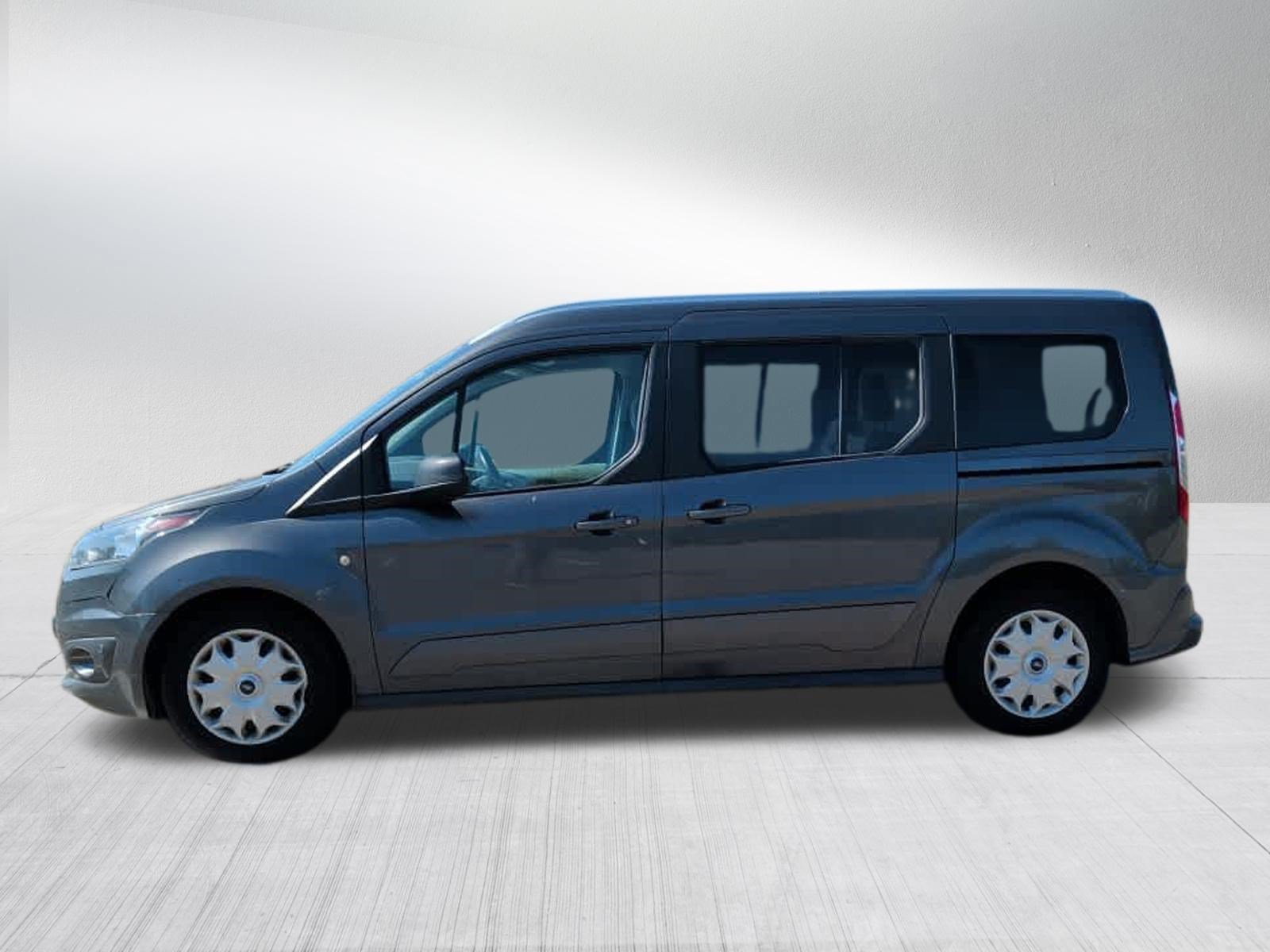 Used 2015 Magnetic Metallic Ford XLT image 2