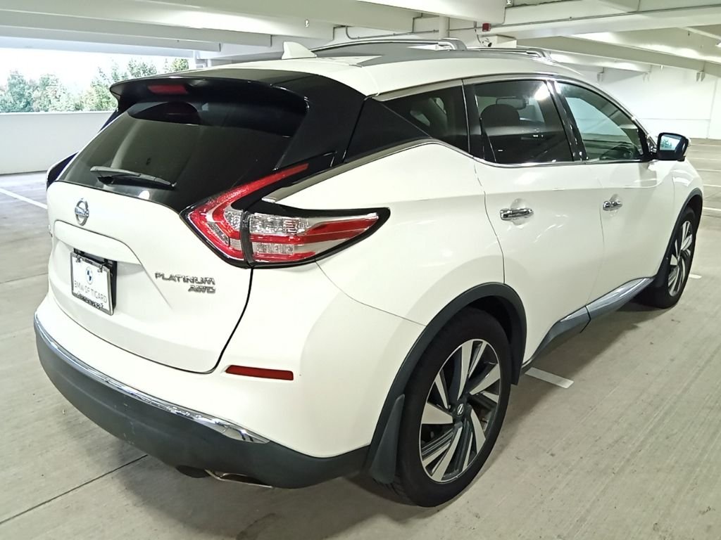 Used 2018 Pearl White Nissan Platinum image 5
