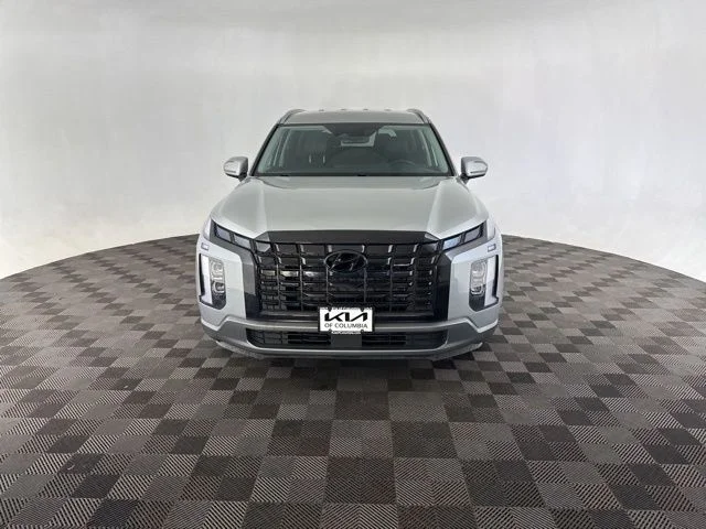 Used 2023 Silver Hyundai SEL image 3
