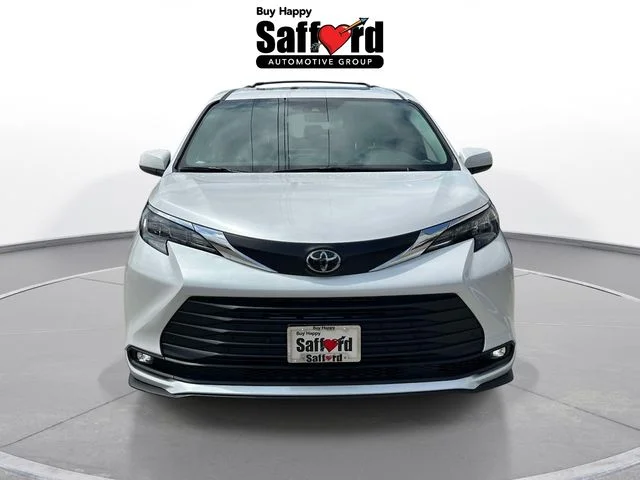Used 2026 Ice Cap Toyota XLE image 6