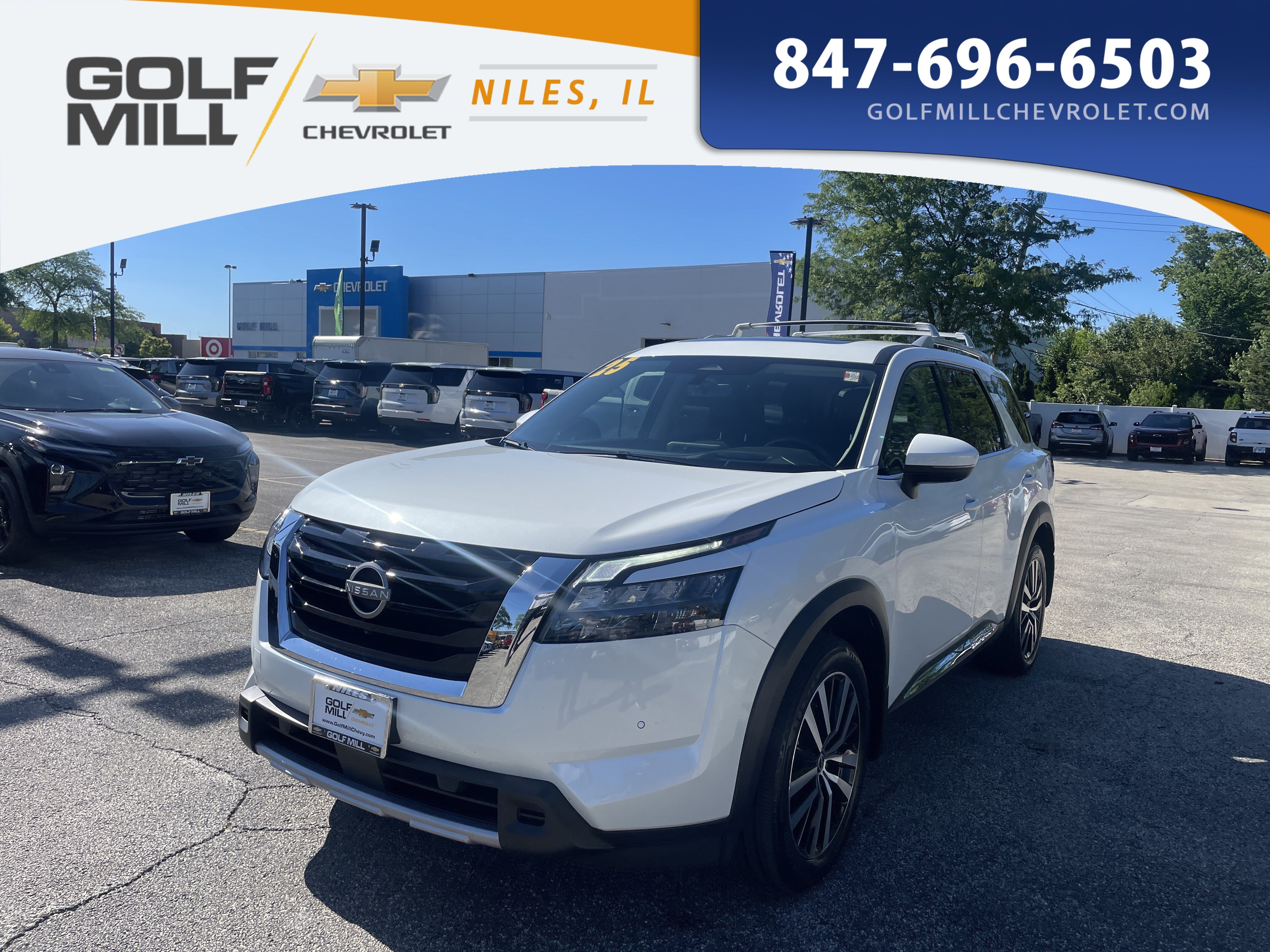 Used 2025 Everest White Pearl Tricoat Nissan Platinum image 1
