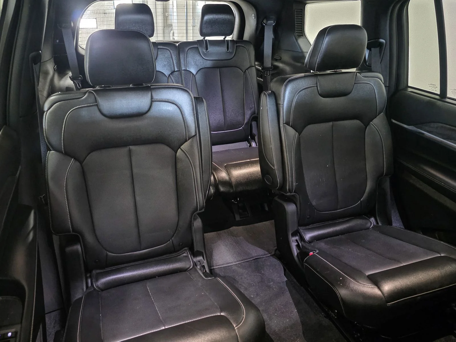 Used 2024 Gray Jeep Limited image 22