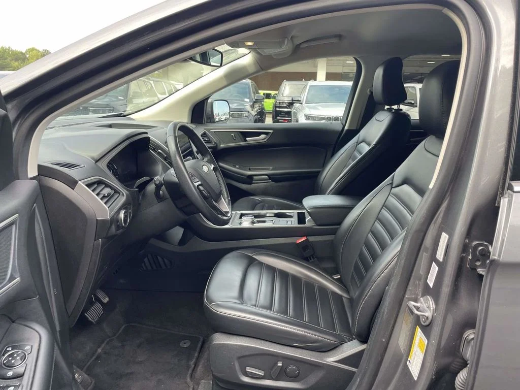 Used 2024 Gray Ford SEL image 26