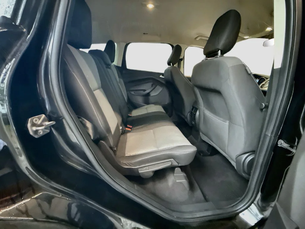 Used 2018 Black Ford SE image 29