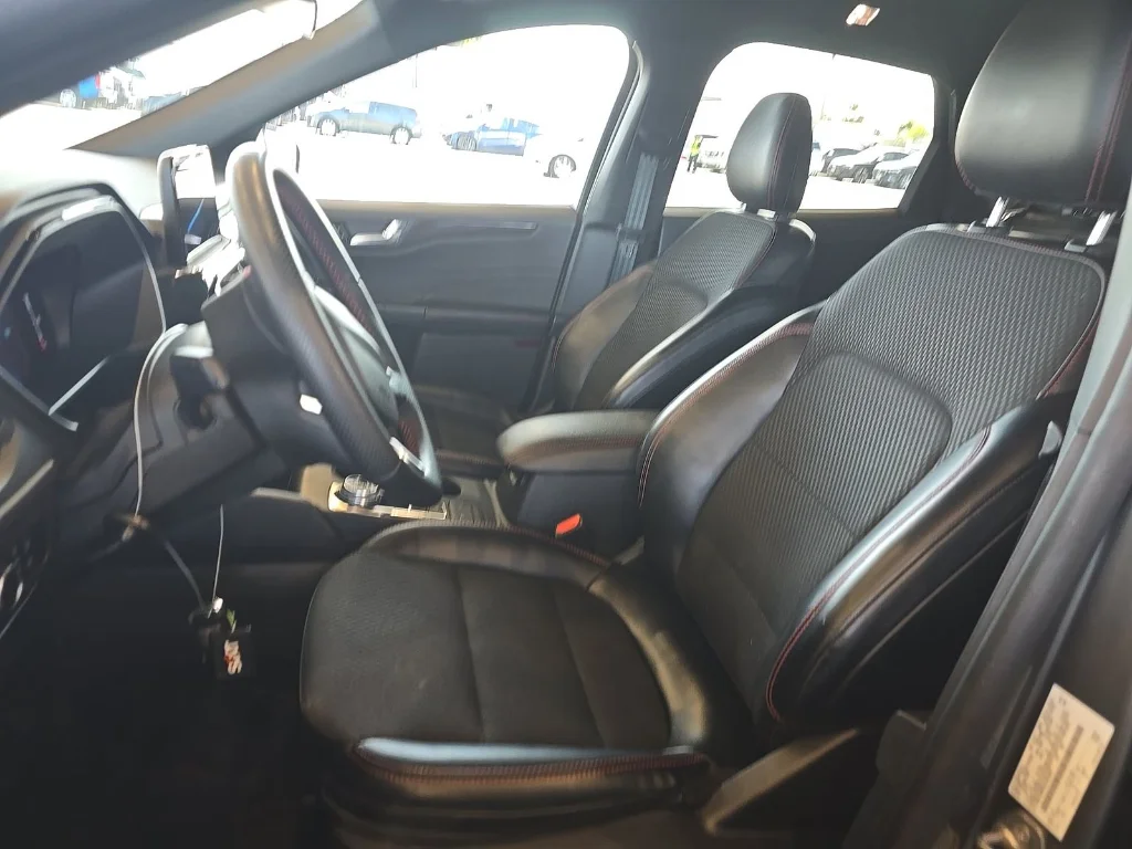 Used 2025 Carbonized Gray Metallic Ford ST-Line image 10