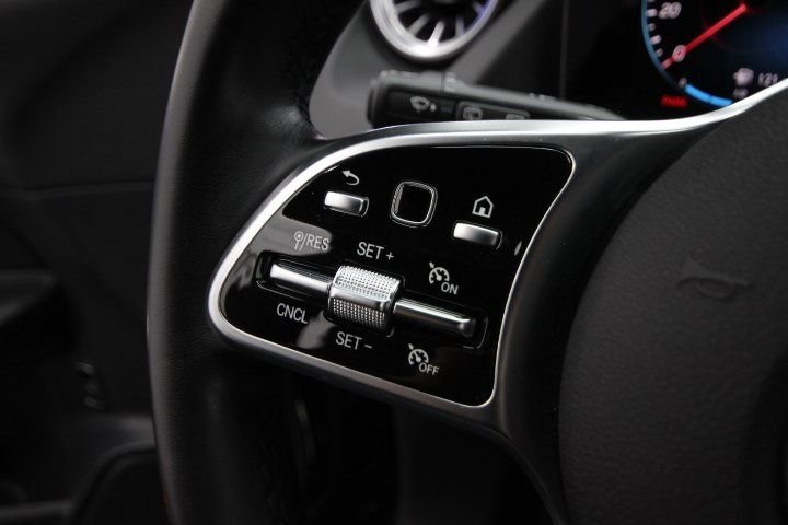Used 2022 Black Mercedes-Benz GLA 250 image 22