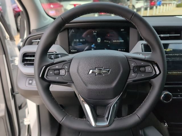 New 2027 Summit White Chevrolet LT image 15