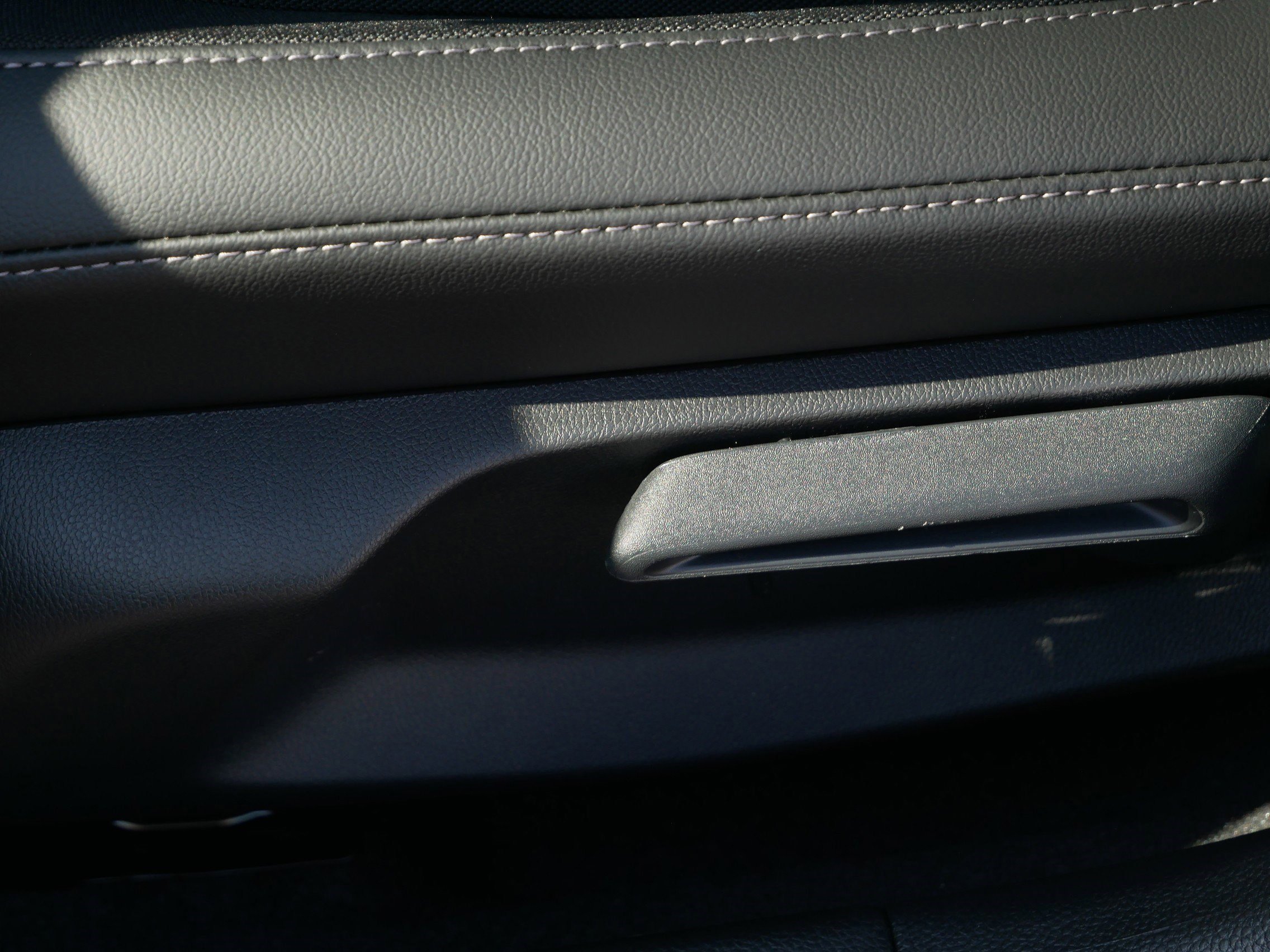 2026 Honda Civic Hatchback Sport - Photo 14