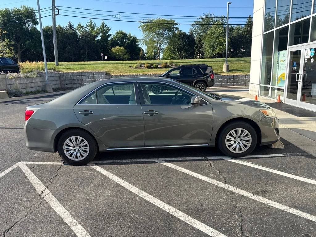 Used 2012 Toyota Camry LE with VIN 4T1BF1FK8CU559486 for sale in Barrington, IL