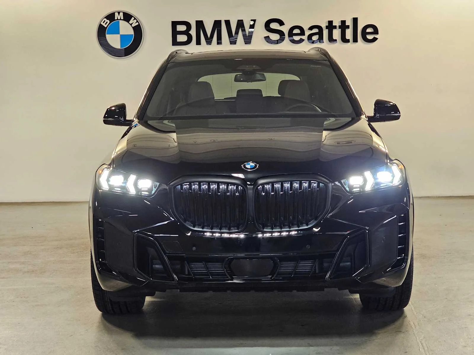 New 2026 Black Sapphire Metallic BMW xDrive40i image 6