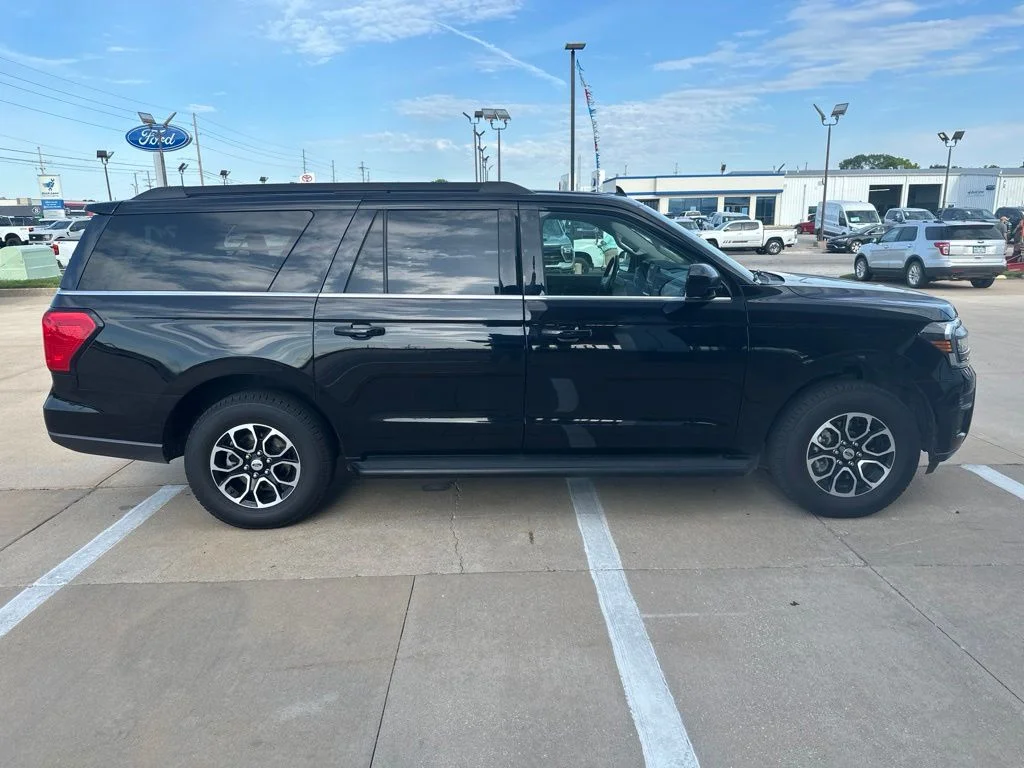 Used 2024 Black Ford XLT image 36