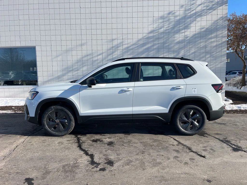 New 2026 Pure White Volkswagen 1.5T S image 2