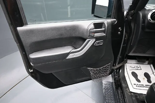 Used 2017 Black Jeep Unlimited Sahara image 11