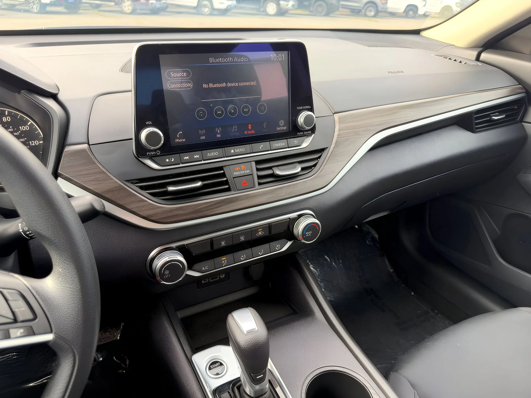 2025 Nissan Altima SV - Photo 19