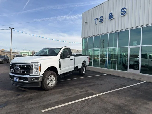 2025 Ford F-350 Super Duty XLT - Photo 9