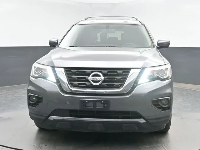 Used 2019 Gun Metallic Nissan SL image 3