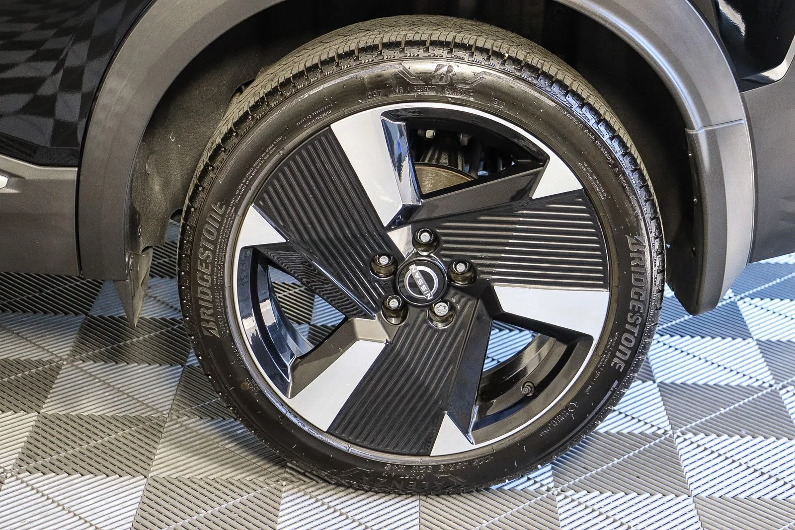 Used 2025 Black Nissan SR image 12