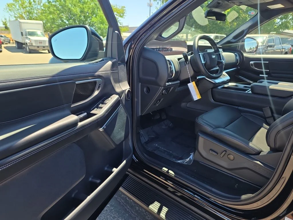 New 2026 AGATE BLACK METALLIC Ford Platinum image 16