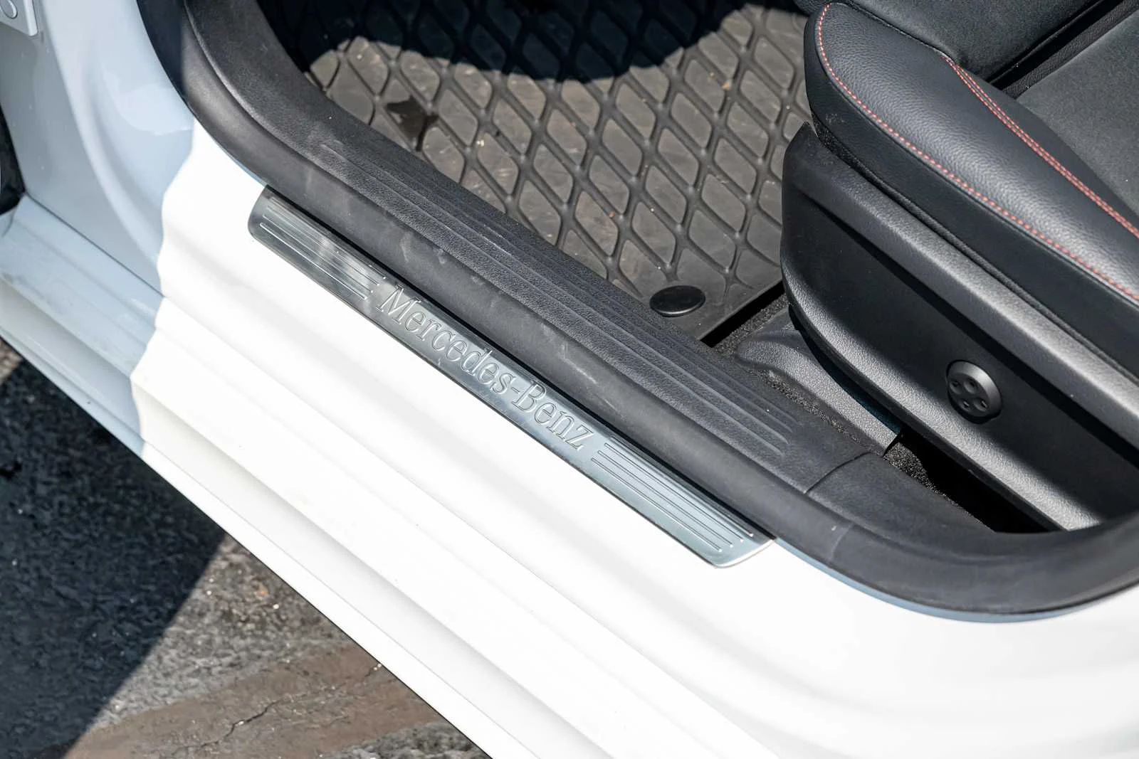 New 2026 Polar White Mercedes-Benz CLA 250 image 12