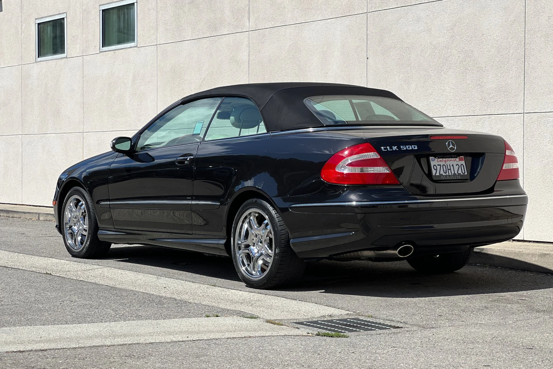 Used 2004 designo Mocha Black Mercedes-Benz 2dr Cabriolet 5.0L image 6