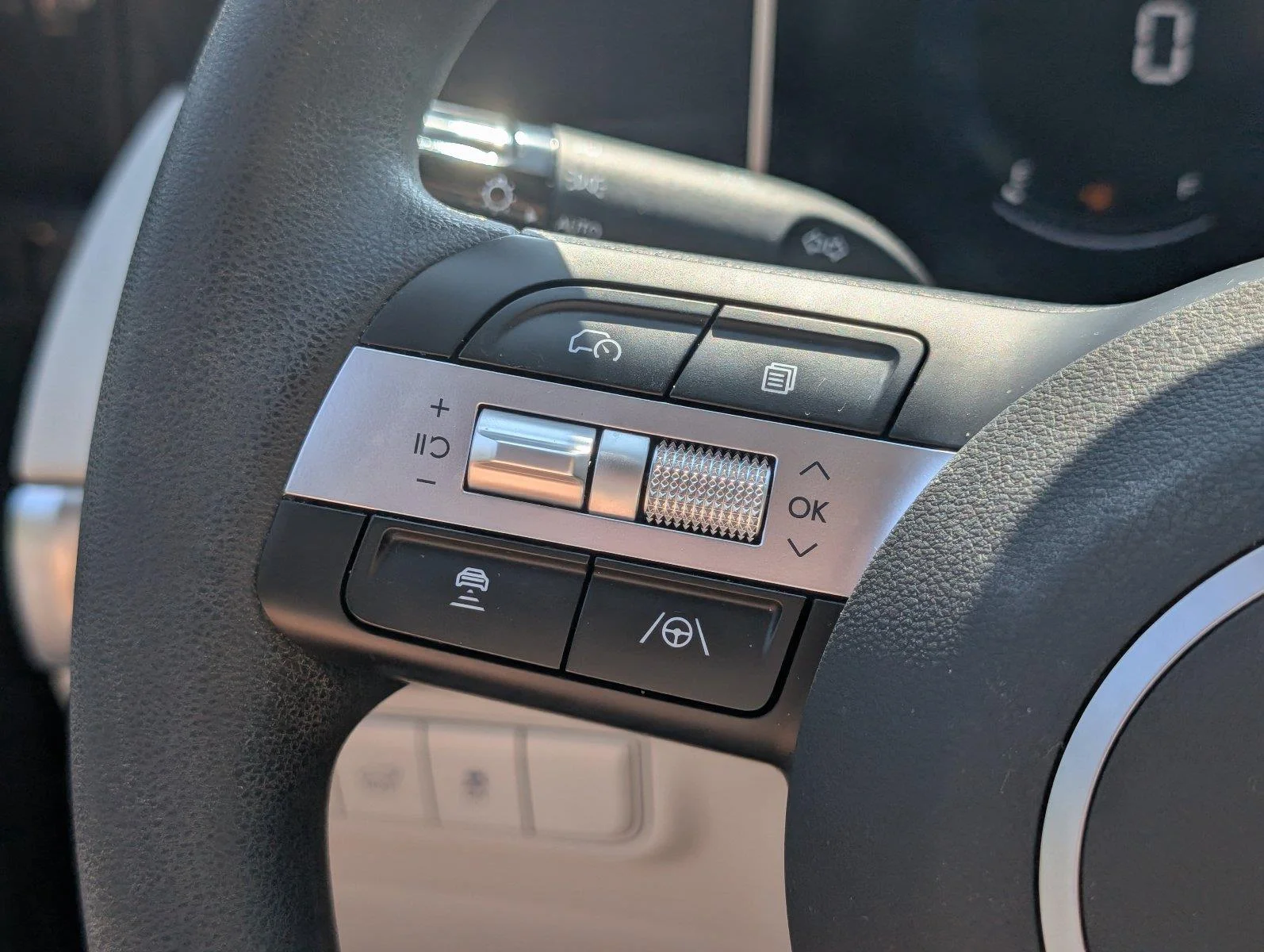 Used 2026 Hampton Gray Hyundai SEL image 32