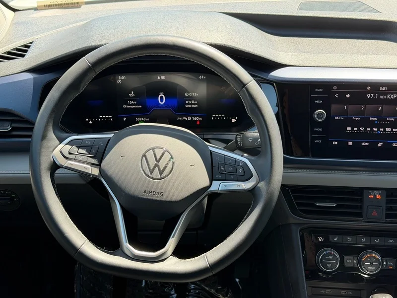 Used 2024 White Volkswagen SE image 12