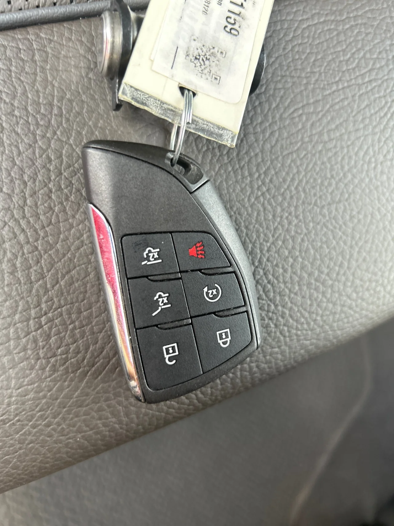 Used 2022 PEARL BEIGE METALLIC GMC Denali image 25