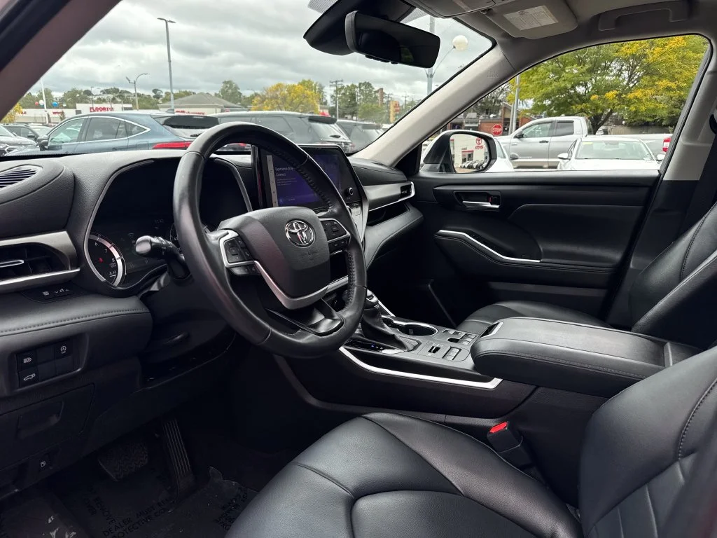 Used 2023 Beige Toyota XLE image 15