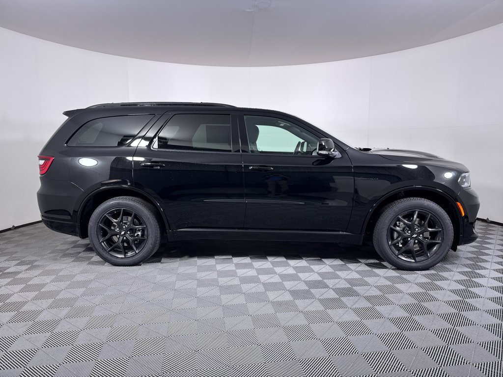 New 2026 Diamond Black Clear-Coat Exterior Paint Dodge GT Plus HEMI V8 image 16