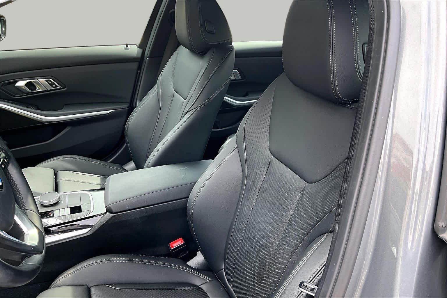 Used 2023 Skyscraper Grey Metallic BMW 330i image 7