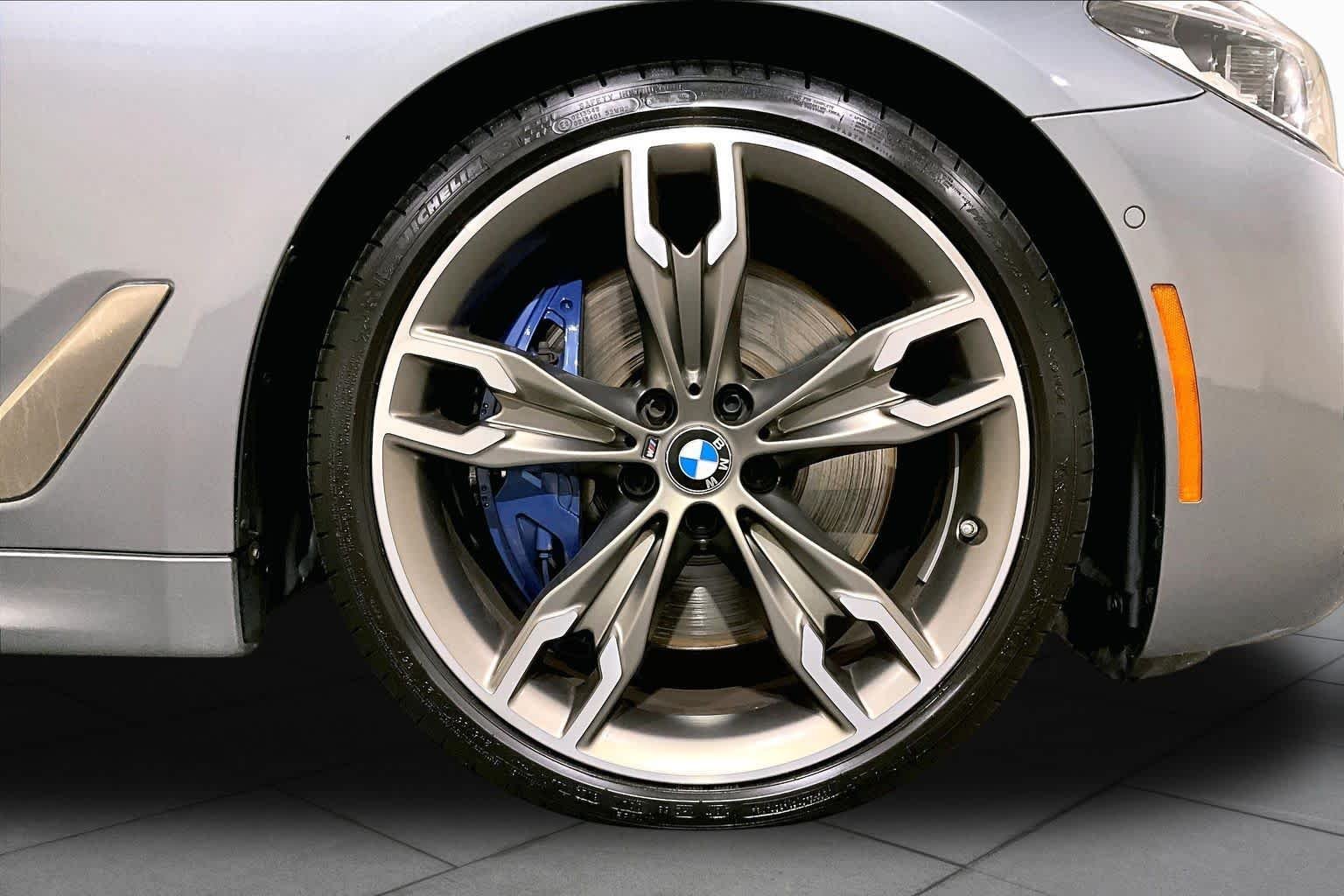 Used 2018 Bluestone Metallic BMW M550i xDrive image 10
