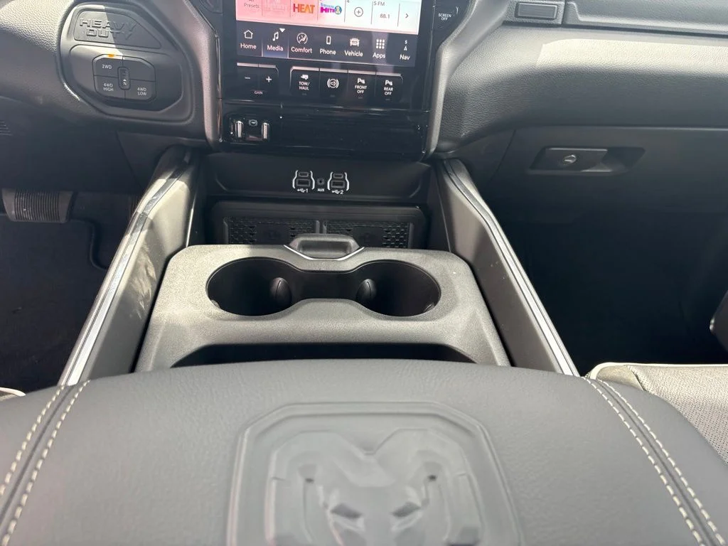 New 2026 Ceramic Gray Clear-Coat Exterior Paint RAM LARAMIE image 27