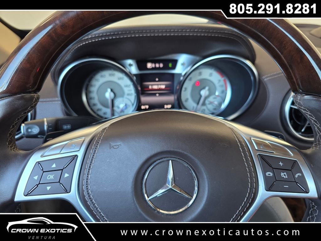 Used 2014  Mercedes-Benz SL 550 image 40