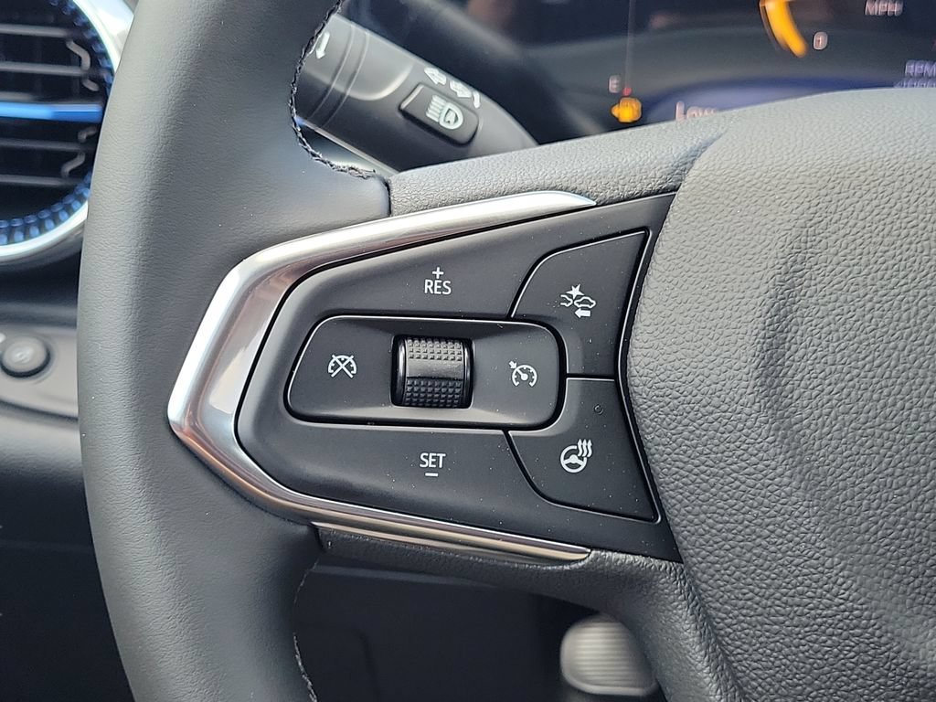 New 2026 Summit White Chevrolet LT image 20