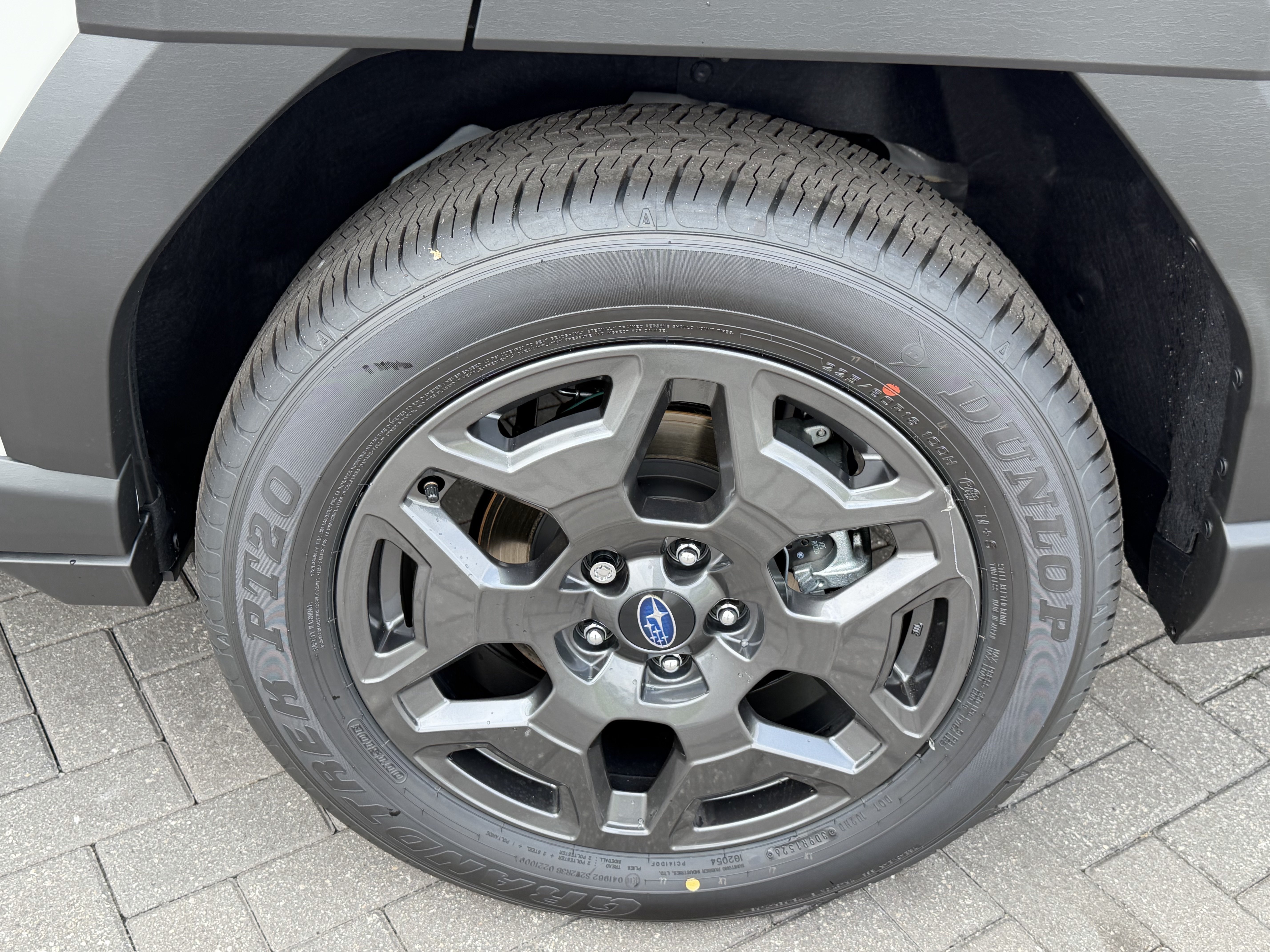 New 2026 CRYSTAL WHITE PEARL Subaru Premium image 34