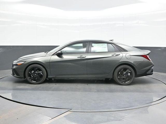New 2026 Gray Hyundai SEL Sport Plus image 4