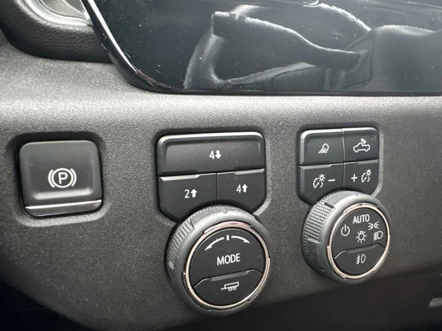Used 2024 White Chevrolet LT image 21