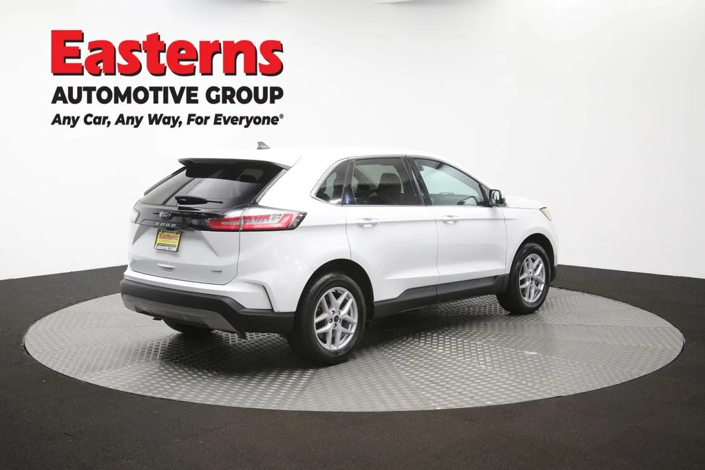 Used 2023 White Ford SEL image 41