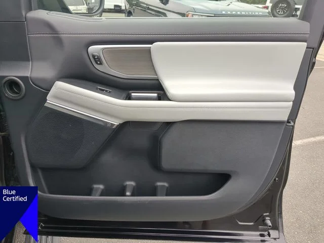 Used 2025 Black Ford Platinum image 36